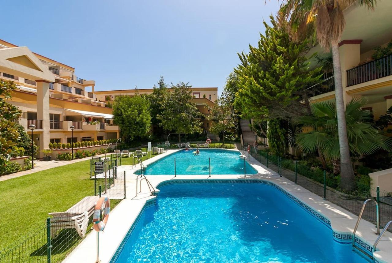 OleHolidays 225 Romana Playa junto al mar Marbella Bagian luar foto